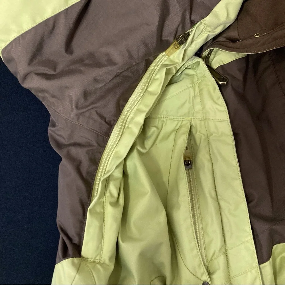 Girls Obermeyer Ski Snowboard Jacket Size 16 Juniors, Light green.